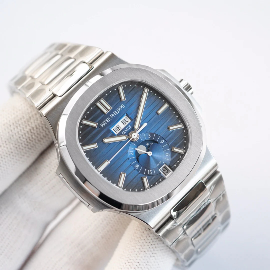 ساعة سويسرية أنيقة رياضية من سلسلة 5726/1A-014 ساعة سويسرية أنيقة رياضية من سلسلة 5726/1A-014